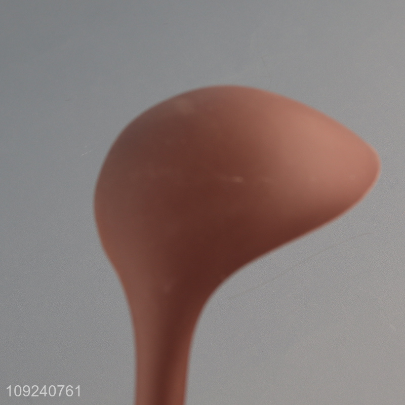 China wholesale long handle kitchen utensil silicone soup ladle