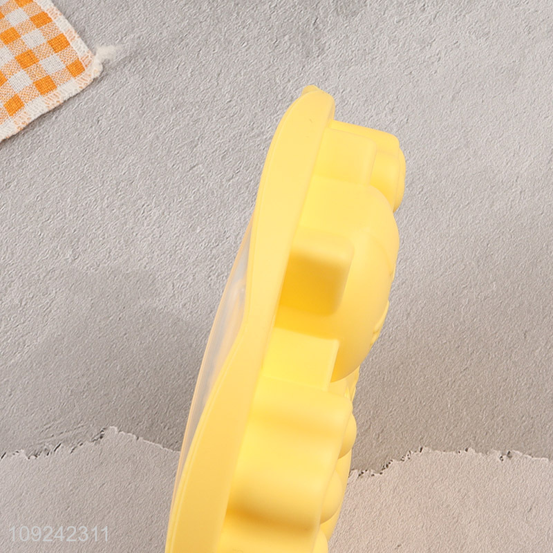 Low price silicone kitchen baking tool cartoon cake mold for sale
