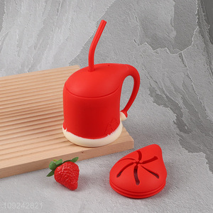Yiwu market red silicone baby snack cup straw cup baby training cup