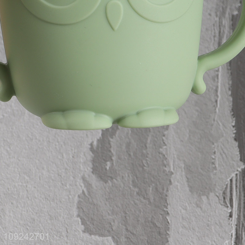 Yiwu market silicone baby sippy cup straw cup with lid