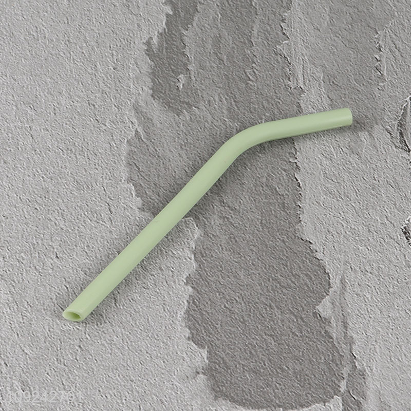 Yiwu market silicone baby sippy cup straw cup with lid