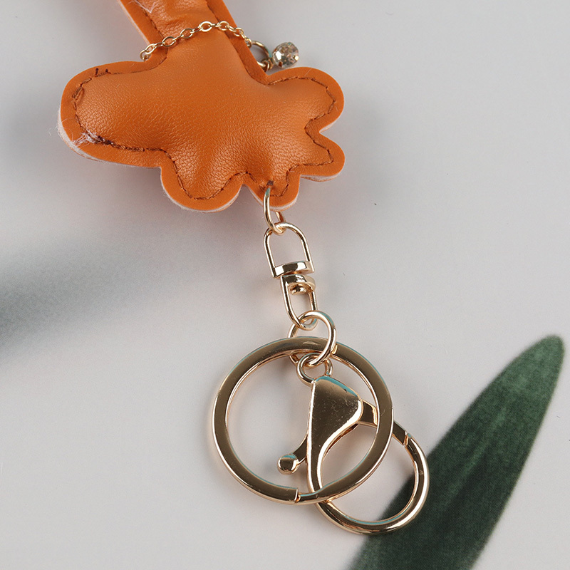 New Arrival Cute PU Leather Giraffe Keychain Charm for Backpack
