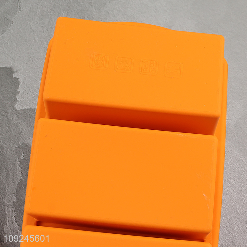 Yiwu market rectangle silicone ice cube mold ice cube tray with lid