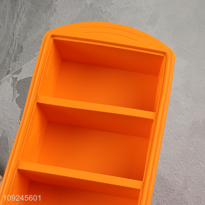 Yiwu market rectangle silicone ice cube mold ice cube tray with lid