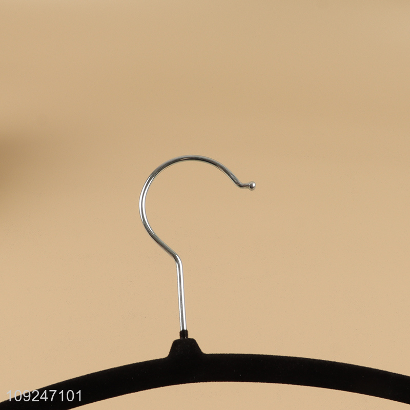 Hot selling black traceless non-slip flocked clothes hanger coat hanger