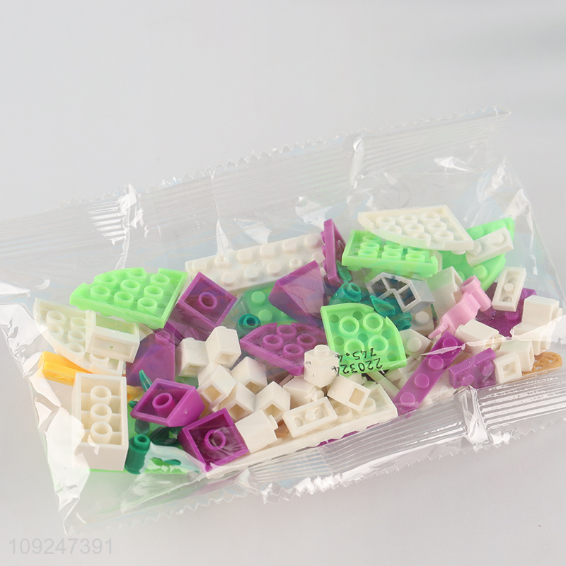 Factory Supply 82 Pieces Mini Building Blocks Toy Set for Kids (Garden Castle)