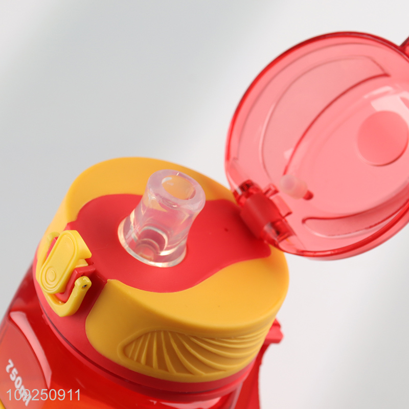 New Product 750ml Portable Plastic Sport Water Bottle with Straw & Leakproof Lid
