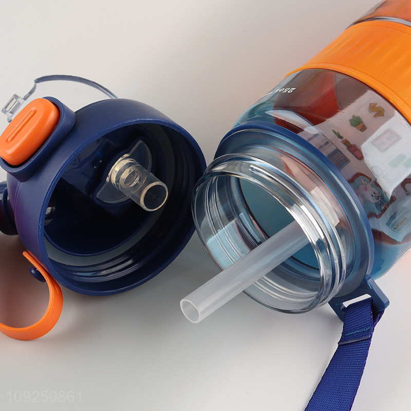 China Wholesale Portable Large Capacity Plastic Water Bottle with Straw & Rope Handle