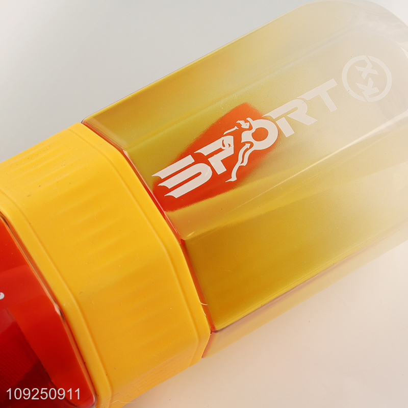 New Product 750ml Portable Plastic Sport Water Bottle with Straw & Leakproof Lid