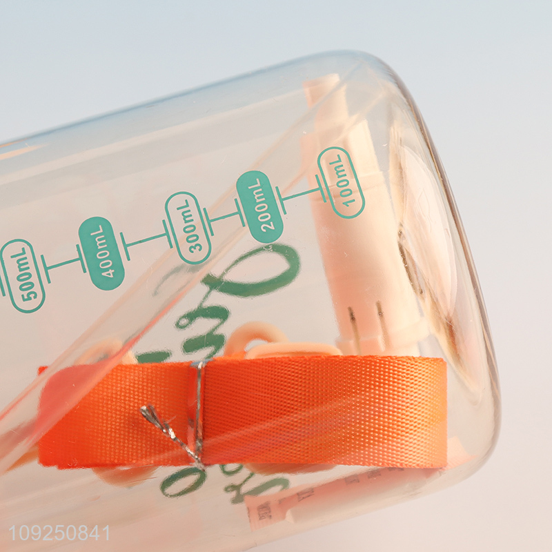 China Imports Portable Plastic Water Bottle Custom Water Bottle with Handle & Straw