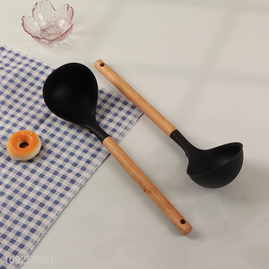 Popular products home restaurant silicone kitchen utensil soup ladle for sale