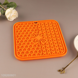 China Imports Dog Slow Feeder Silicone Lick Mat with Suction Cups