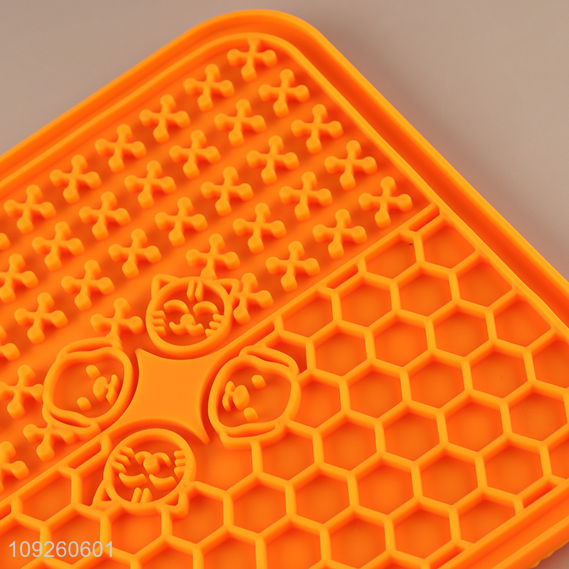 China Imports Dog Slow Feeder Silicone Lick Mat with Suction Cups