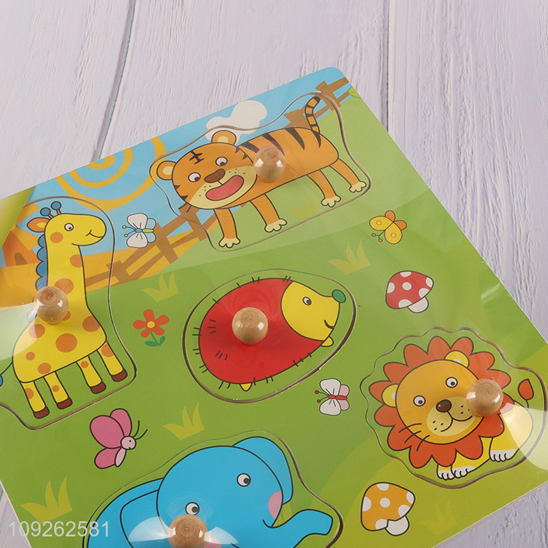 Top selling animal series hand-grabbing puzzle board wooden toys wholesale