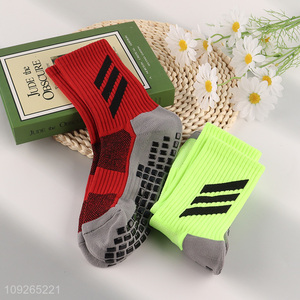 China Imports Men's Grip Soccer Socks Anti-Slip Athletic Socks Basketball Socks