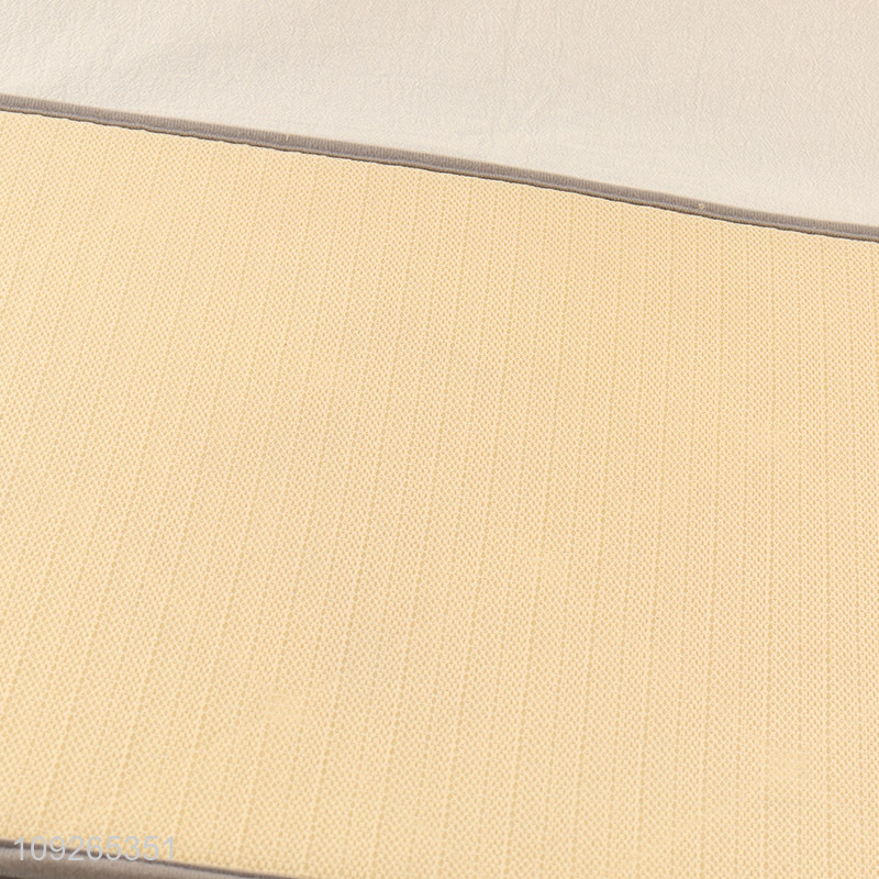 New Arrival Flannel Bath Mat Embossed Non-Slip Flannel Bathroom Rug Mat