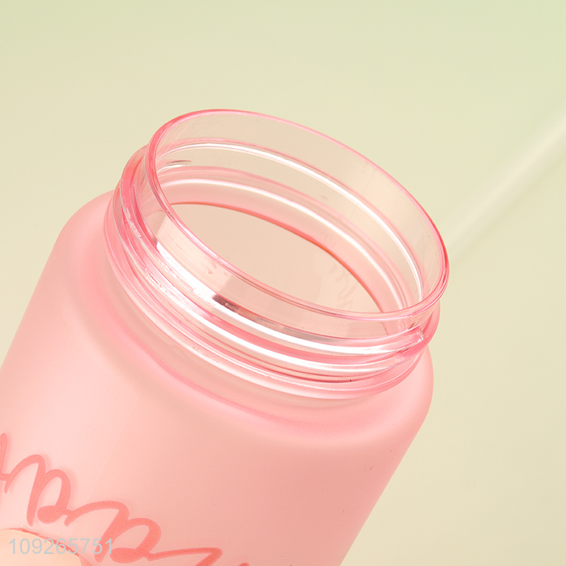 Hot Selling Plastic Water Bottle Cute Cartoon Plastic Water Bottle with Straw
