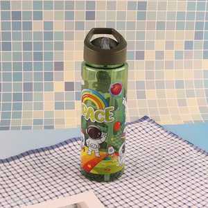 Hot Selling Kids Water Bottle Cartoon Plastic Water Bottle with Flip Straw