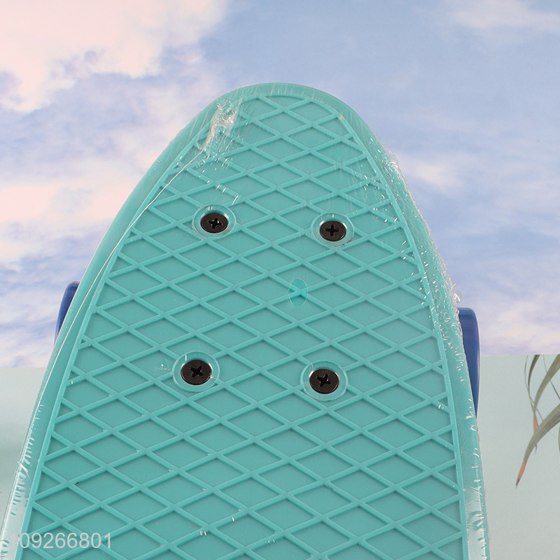 China Factory Light Weight Skateboard Youngster Skateboard Plastic PP Deck Skateboard