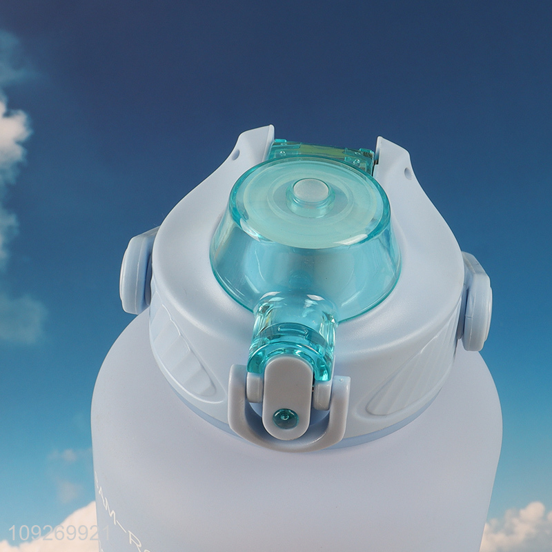 Hot Selling 1500 2000ML Plastic Water Bottle Large Capacity Plastic Water Bottle