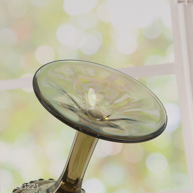 Low price glass embossed champagne glasses goblet glasses