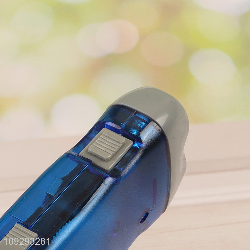 Good selling plastic professional flashlight